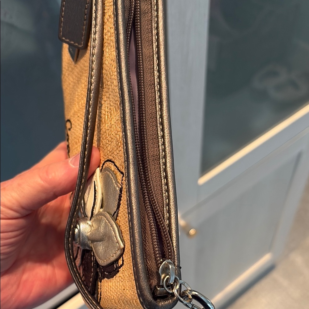 Coach Tan Wristlet with Floral Design EUC - Picture 9 of 9